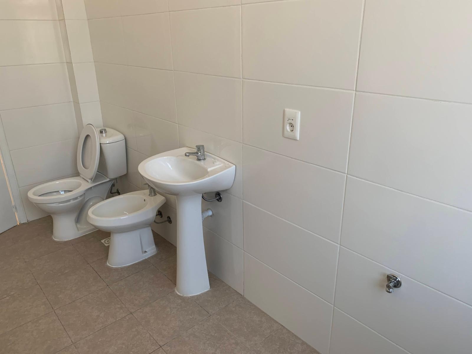 Alquiler Apartamento sIn gastos comunes de 3 Dormitorios muy Soleado en Ciudad Vieja - Montevideo - Uruguay - 4