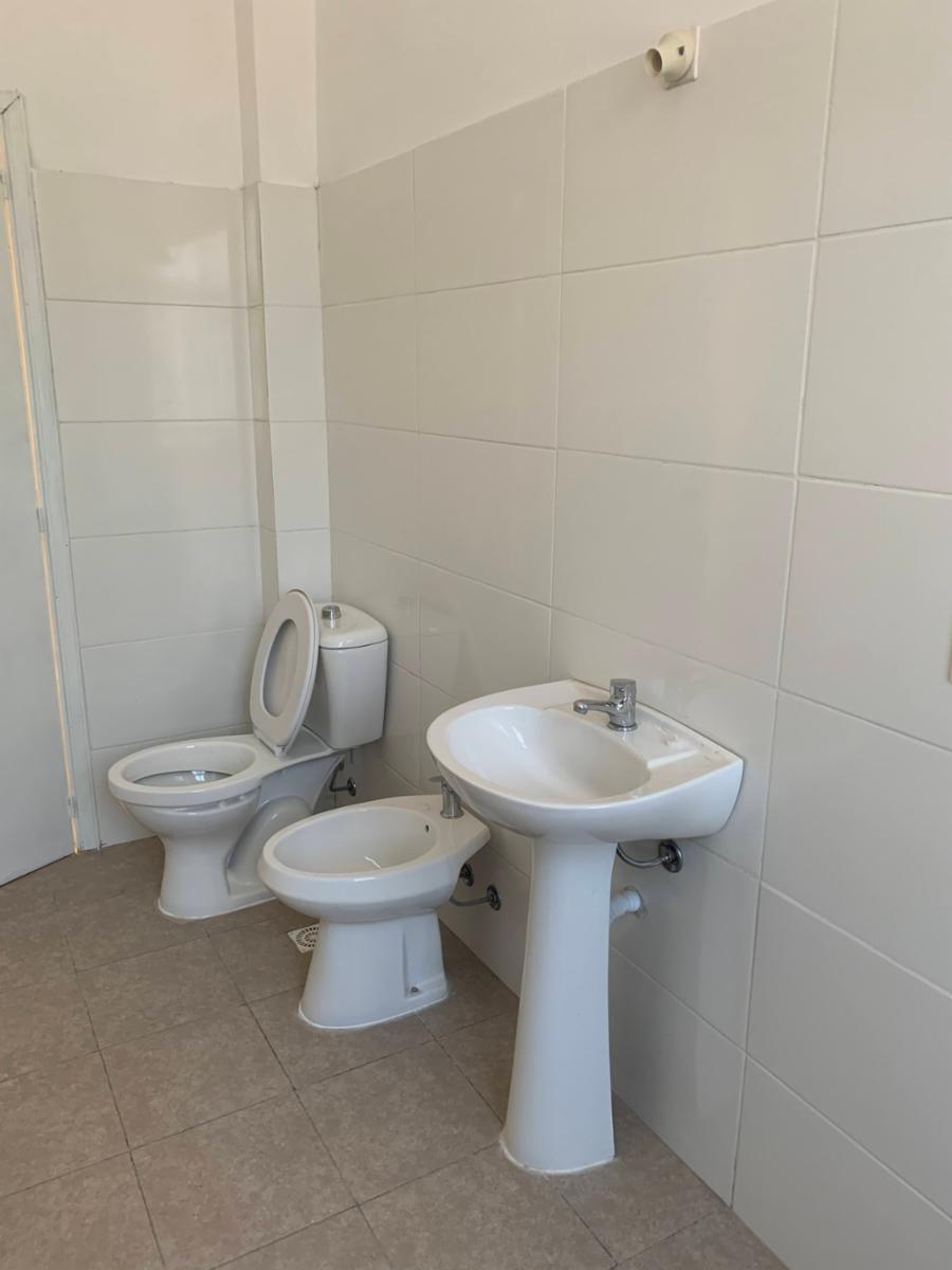 Alquiler Apartamento sIn gastos comunes de 3 Dormitorios muy Soleado en Ciudad Vieja - Montevideo - Uruguay - 6