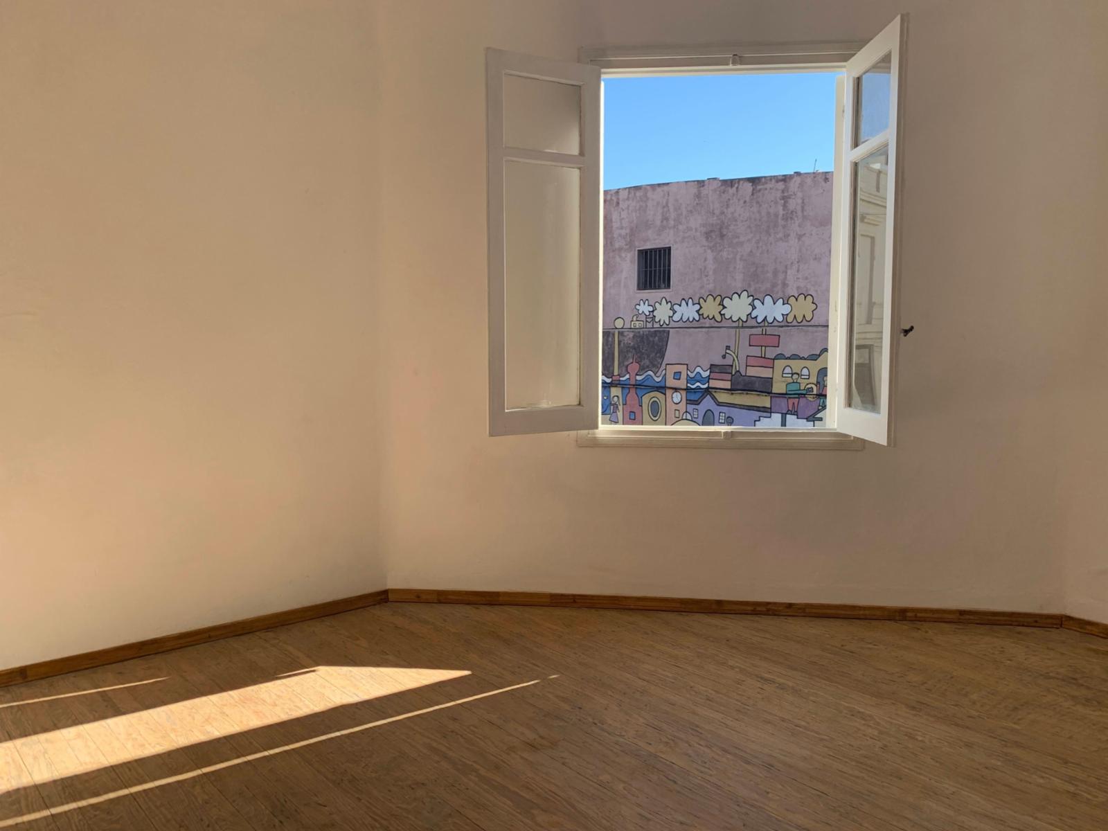 Alquiler Apartamento sIn gastos comunes de 3 Dormitorios muy Soleado en Ciudad Vieja - Montevideo - Uruguay - 12