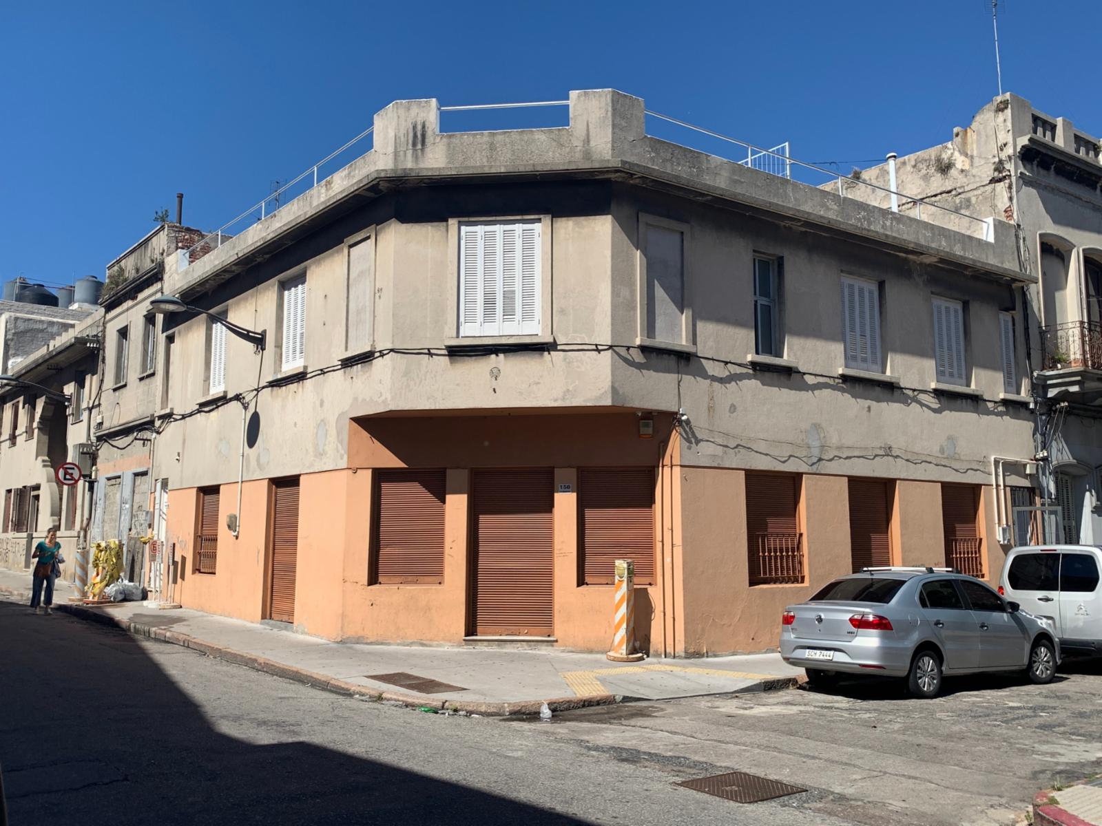 Alquiler Apartamento sIn gastos comunes de 3 Dormitorios muy Soleado en Ciudad Vieja - Montevideo - Uruguay - 14