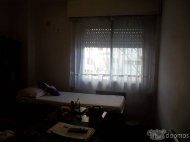 Apto fuerte,,en buen estado. - 5
