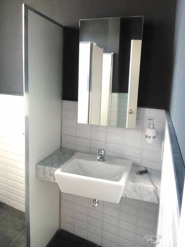 VENDO 7 NUEVAS Y MODERNAS OFICINAS SOBRE Av. 18 JULIO ESQUINA VÁZQUEZ (4º PISO) - IDEAL PARA PROFESIONALES - 7