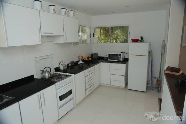 Hermosa casa en esquina - 4