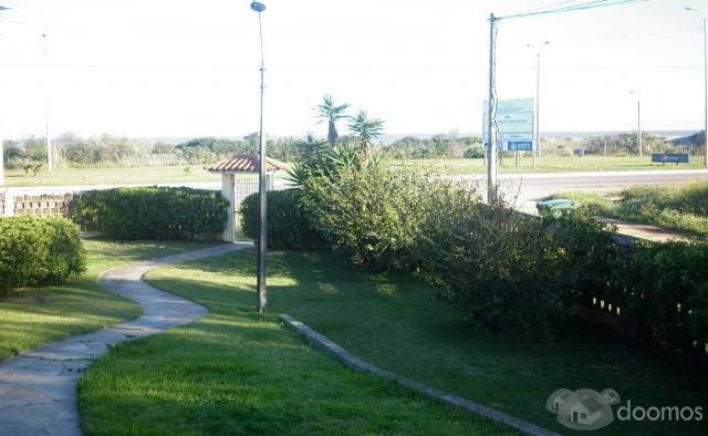 INVERSIÓN - DUEÑO Vende Hermosa Propiedad Frente al Mar, Parque Carrasco, a pasos de Montevideo y sobre Rambla - 3