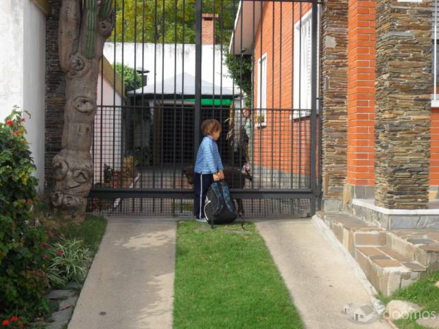 vendo tipo chalet de tejas con apto al fondo impecable - 5
