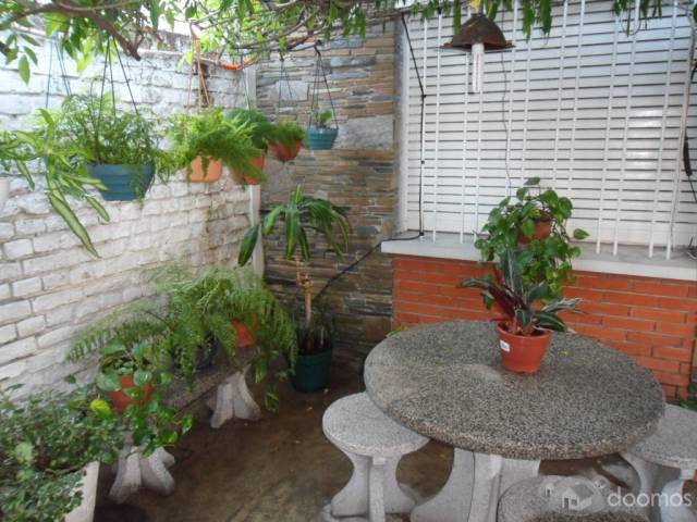 vendo tipo chalet de tejas con apto al fondo impecable - 6