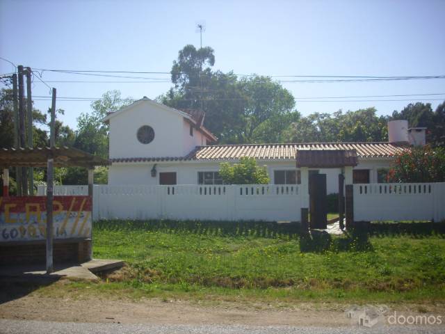 VENDO HERMOSA CASA TIPO FINCA COSTA AZUL - 1