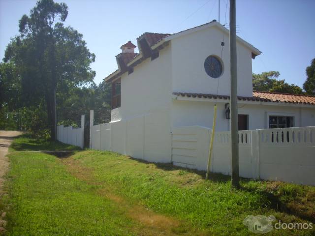 VENDO HERMOSA CASA TIPO FINCA COSTA AZUL - 2