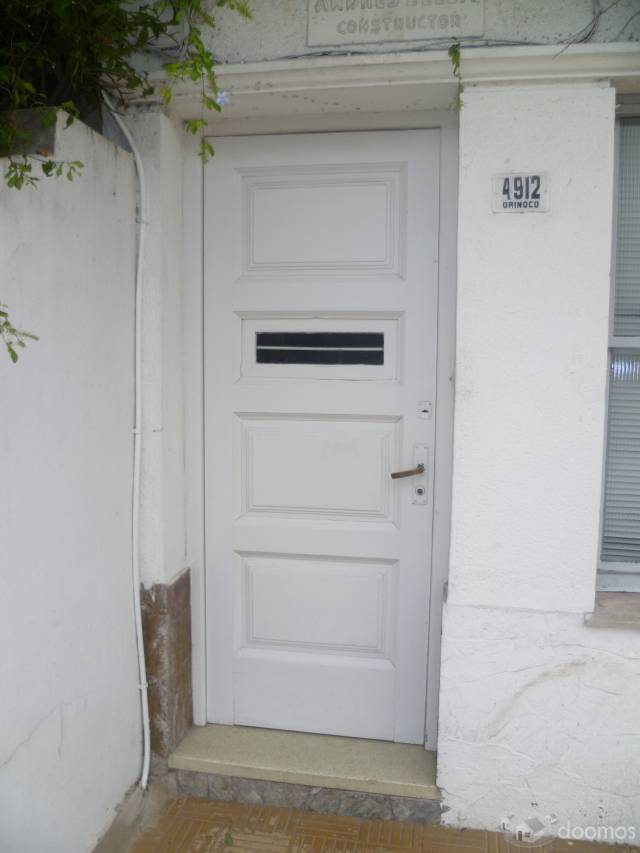 vendo casa ph en pleno centro comercial de Malvín a 1 cuadra de la playa - 1