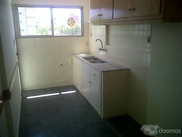 DUEÑO VENDE APARTAMENTO EN PUNTA CARRETAS MUY LUMINOSO IMPECABLE - 4