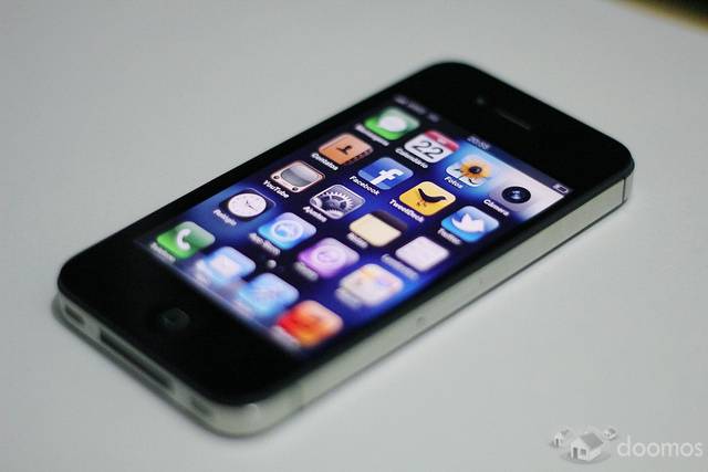 AL POR MAYOR: Apple iPhone 4S 64GB/Nokia N8/BlackBerry Negrita 9700/T-Mobile Pulso - 1