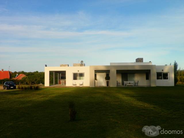 Sacra Propiedades ( Chacras - Terrenos - Casas - Apartamentos) - 5