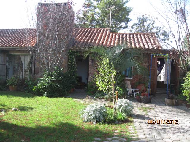 Casa de 3 dormitorios en Barrio cerrado y seguro. - 1