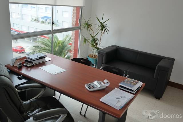 AlQUILER OFICINA PREMIUM EN PUNTA DEL ESTE, CALLE 20 Y GORLERO - 7