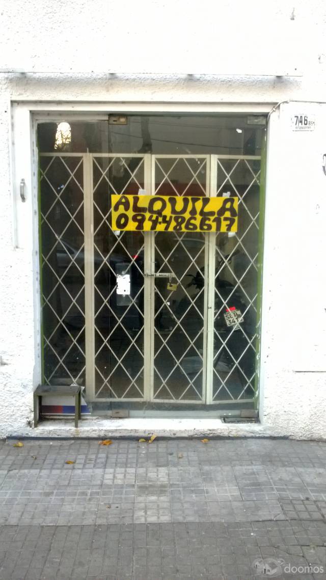 Alquilo local Comercial 16 mts cuadrados con baño. Pocitos. - 1