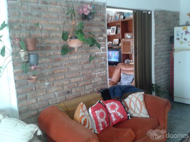 casa grande con gran terreno dueño vende - 1