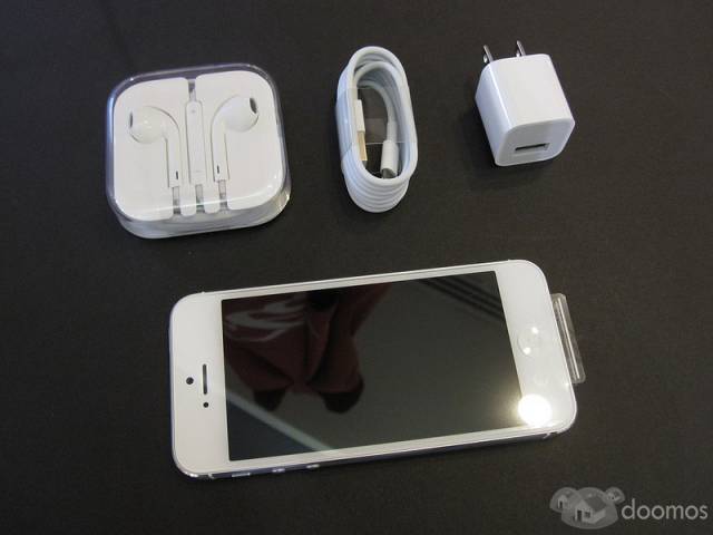 Offered: Latest apple iphone 5 16GB,32GB, 64GB (Never-lock/sim free) - 1