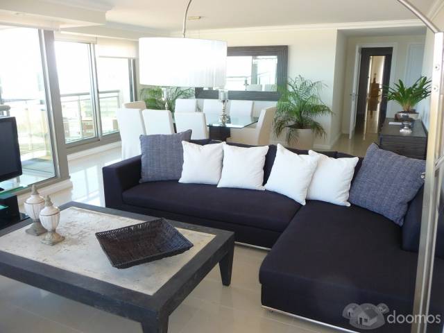 Vendo Apartamento en Playa Brava, espectacular -- Punta Del Este - 3
