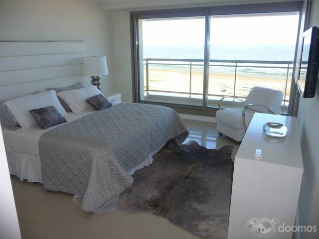 Vendo Apartamento en Playa Brava, espectacular -- Punta Del Este - 4