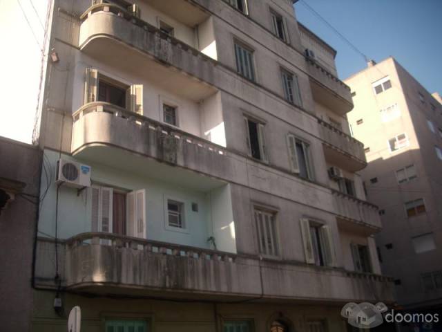 Apto en Montevideo sobre calle Guayabos a 1 cuadra de Av. 18 de Julio