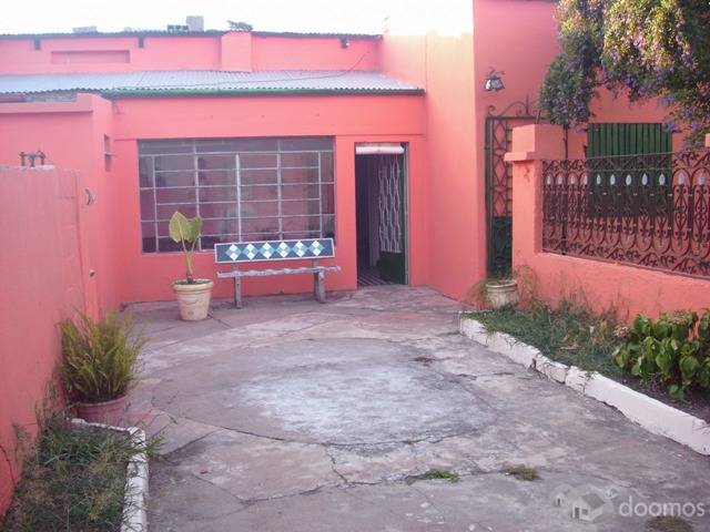 Vendo casa colonial en Juan Lacaze, Dpto Colonia - 2