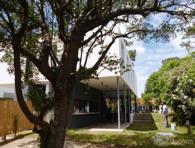 Casa a estrenar, en zona tranquila y arbolada - 7
