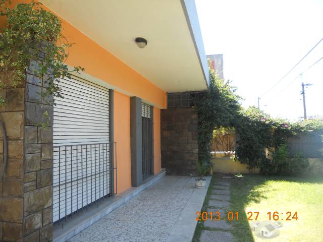 EXCELENTE CASA CON APTO EN UN MISMO PADRON - 4