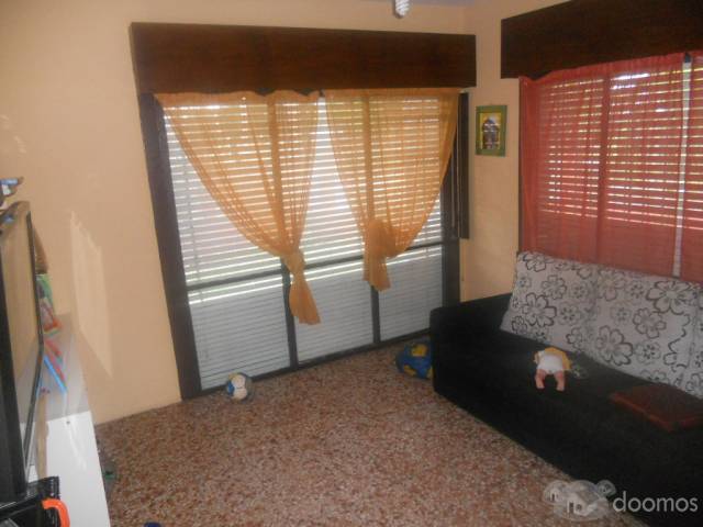 EXCELENTE CASA CON APTO EN UN MISMO PADRON - 8