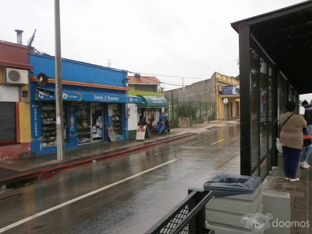 Para Inversionistas !! Buen punto comercial - 2