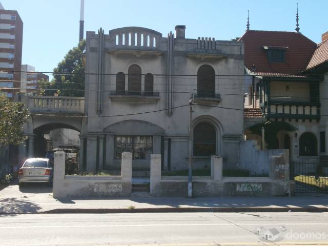 Sobre Millan y L.A. de Herrera Importante Casa con 900 m2 de terreno - 3