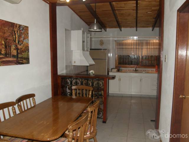 comoda amplia y con hermoso parque - 8