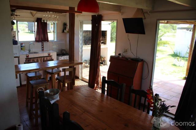 Jardines del Diablo, 3 casas material en precioso jardin. 600 mts2, en alto con vistas al mar y todo en regla... 180000 U$D - 3