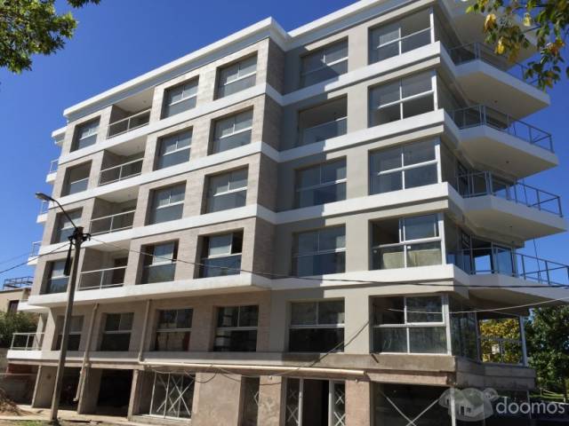 Oportunidad Espectacular Apartamento frente al rio 1 dormitorio con Garage propio - 2