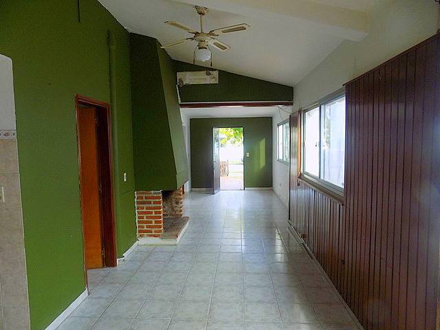 # Vendo propiedad en Piriápolis, inmejorable ubicación a 250 mts del mar y la zona comercial. 091-619647 Sebastián - 2