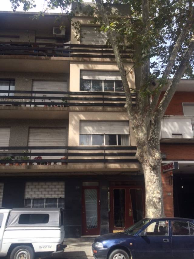 Apartamento De 1 Dormitorio, En El Centro A 2 Metros Del Mar - 1