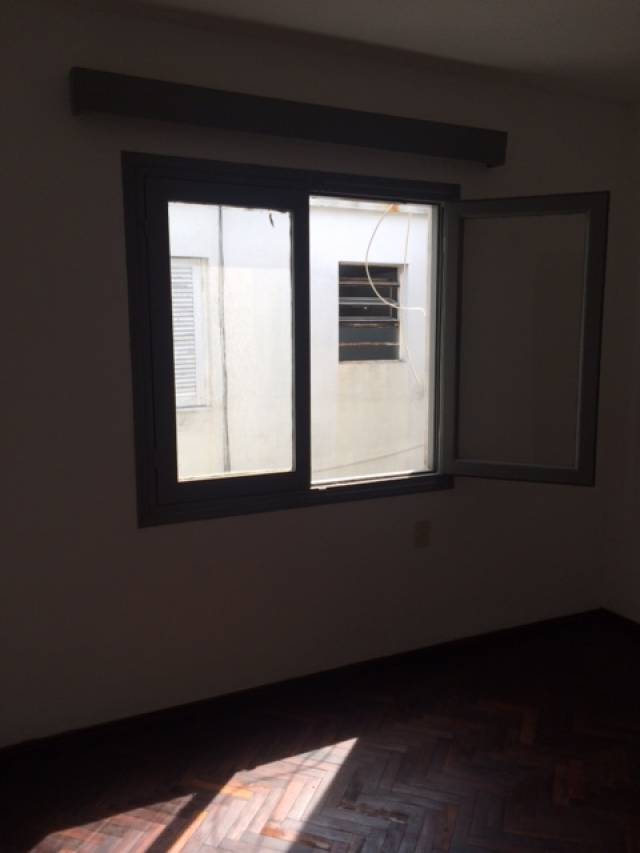Apartamento De 1 Dormitorio, En El Centro A 2 Metros Del Mar - 2