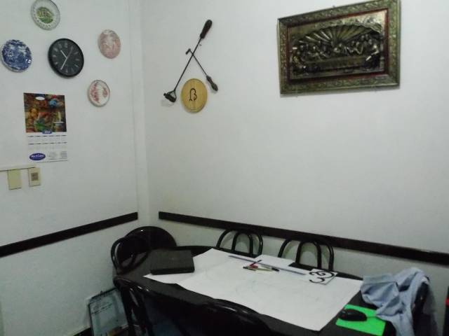 Apartamentos de 2 dormitorios en Venta - Av. 18 De Julio - 5