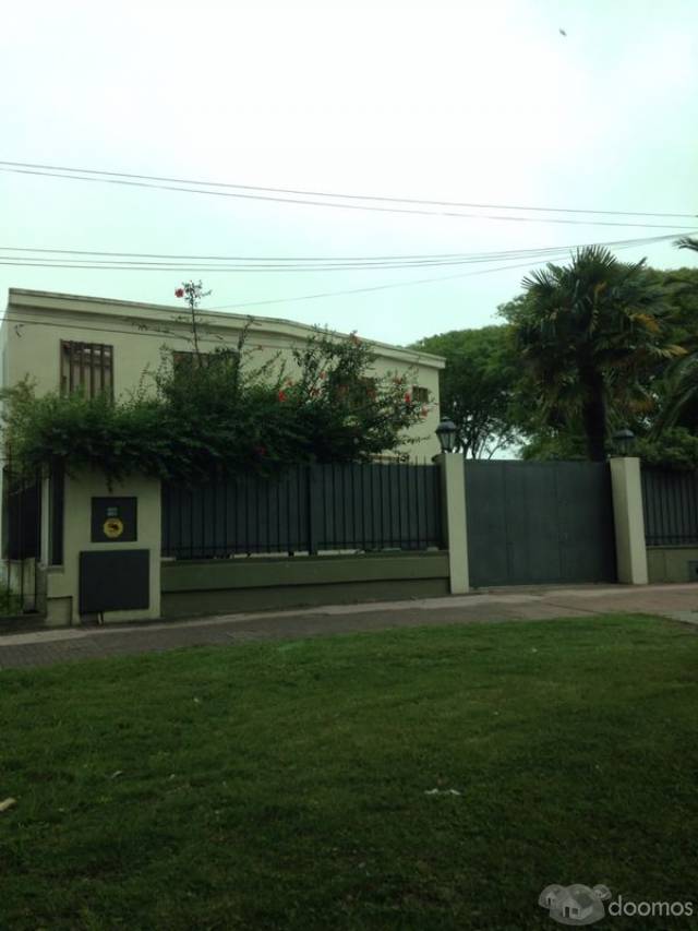 Excelente casa en gran esquina - 4