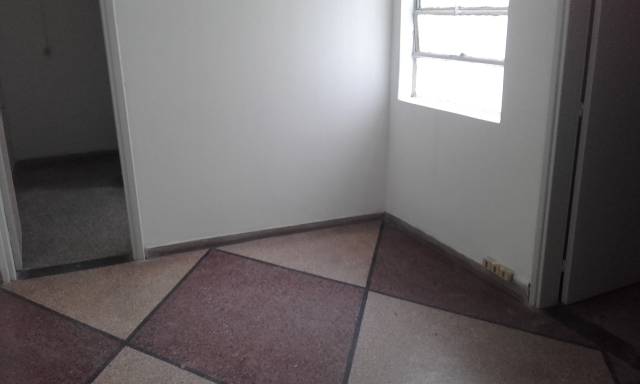 La Blanqueada. Luminoso apto. de 2 dormitorios, 2do. piso por escalera - 2