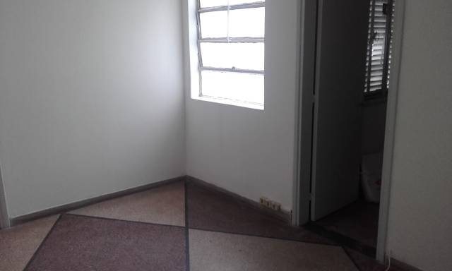 La Blanqueada. Luminoso apto. de 2 dormitorios, 2do. piso por escalera - 3