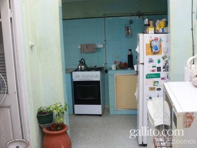 vendo casa en montevideo a pasos de la playa y del centro .. - 2