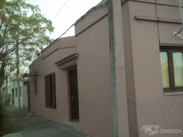 Vendo Permuto gran Casa A Una Cuadra Del Shopping consulte - 5