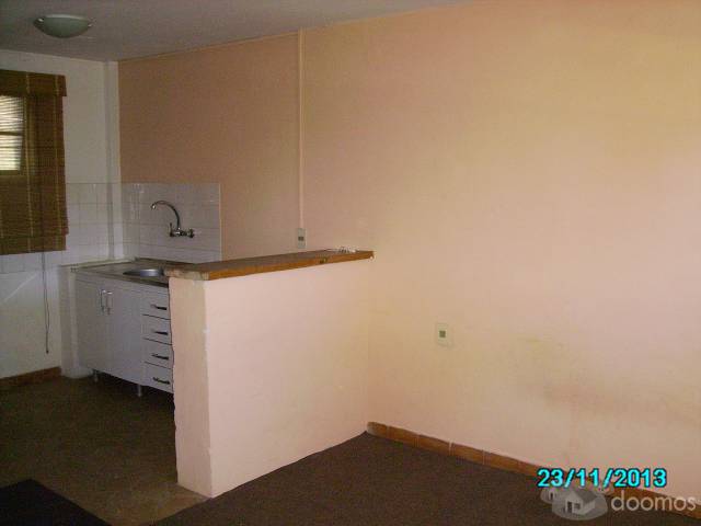 Se alquila pent house en el centro de Montevideo, 10mil con gc incluidos,solo anda o contaduria. - 2