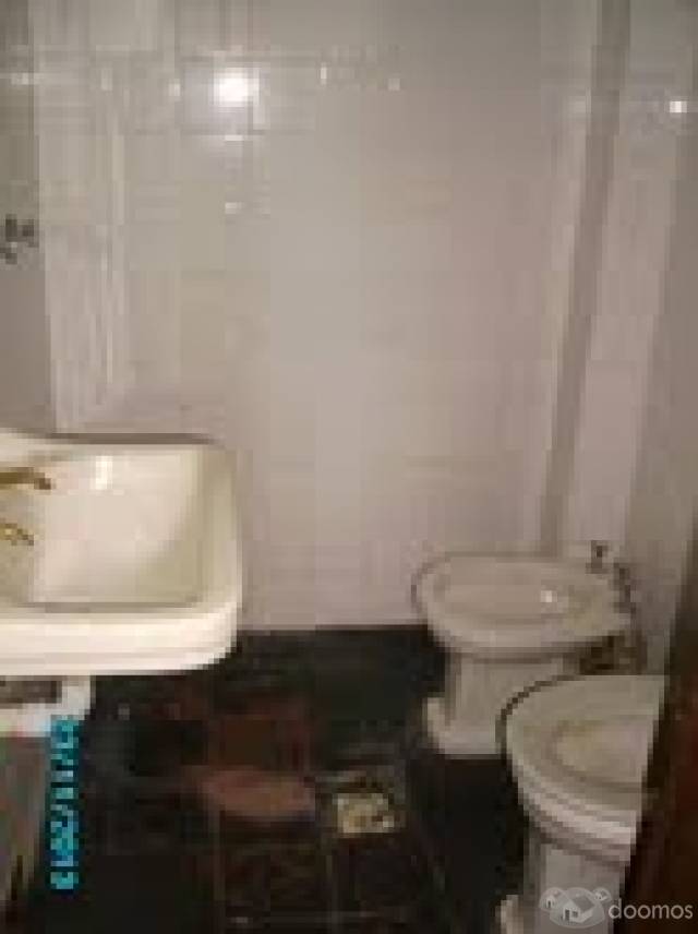 Se alquila pent house en el centro de Montevideo, 10mil con gc incluidos,solo anda o contaduria. - 3