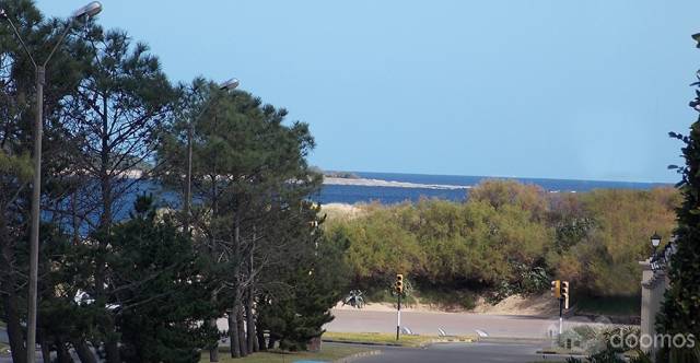 Luminoso y Amolio Chalet en Punta del Este a solo 80 mte del Mar, Zona Tranquila y cerca de todo! - 8
