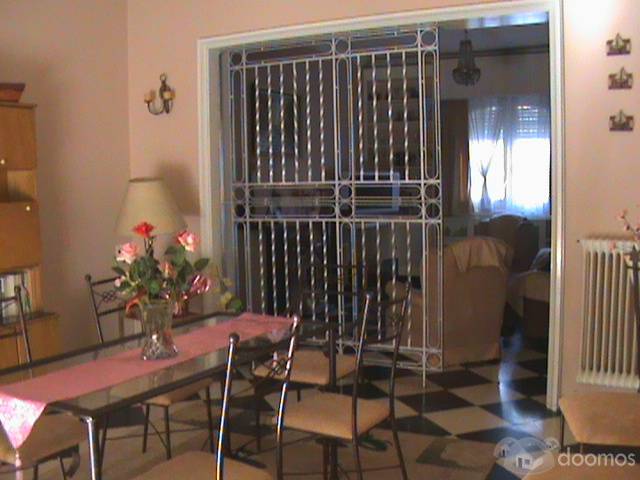 Excelente propiedad de estilo, DUEÑO VENDE-FACILIDADES - 2