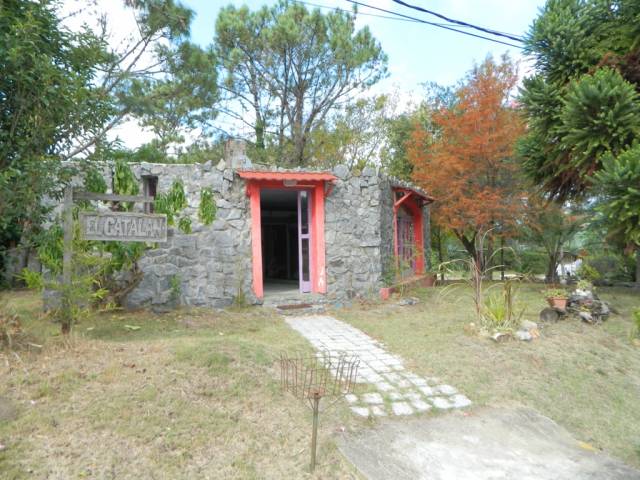 VENTA DE PROPIEDAD EN UNO DE LOS PUNTOS MAS LINDOS DEL BALNEARIO - 2