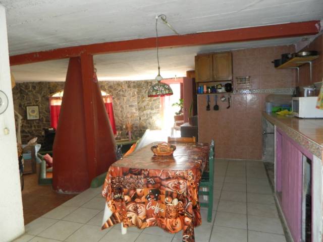 VENTA DE PROPIEDAD EN UNO DE LOS PUNTOS MAS LINDOS DEL BALNEARIO - 4