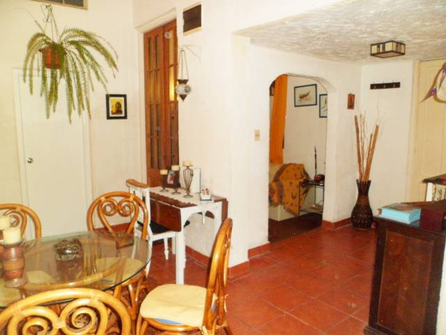 APARTAMENTO TIPO CASA EN POCITOS - 2
