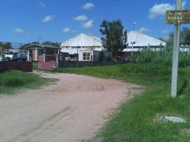Vendo o alquilo terreno Industrial de 4400mts en Colón 900mts perimetral - 3
